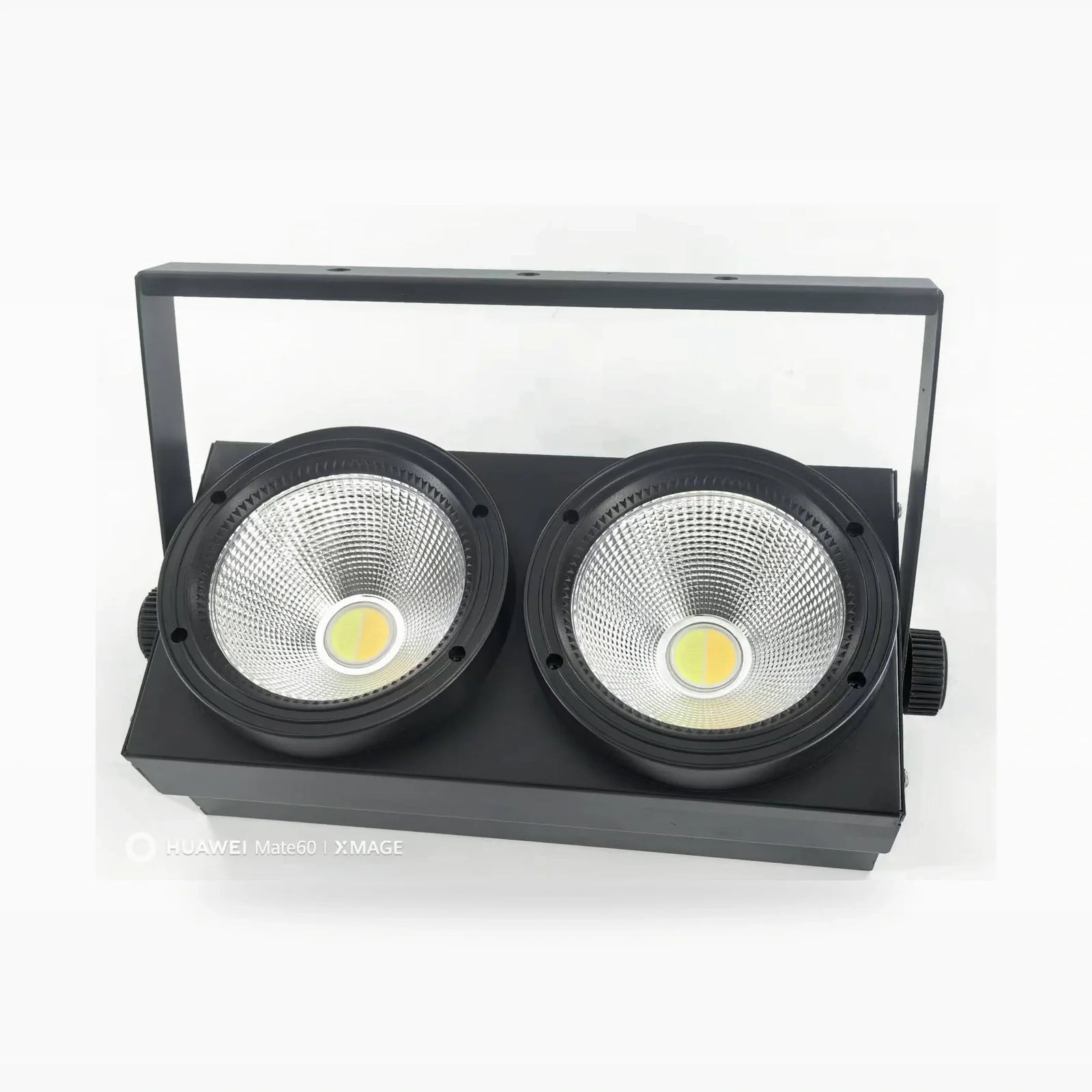 LA SOUNDX Dual-eye bi-color COB audience blinder product image 01 delivery 066