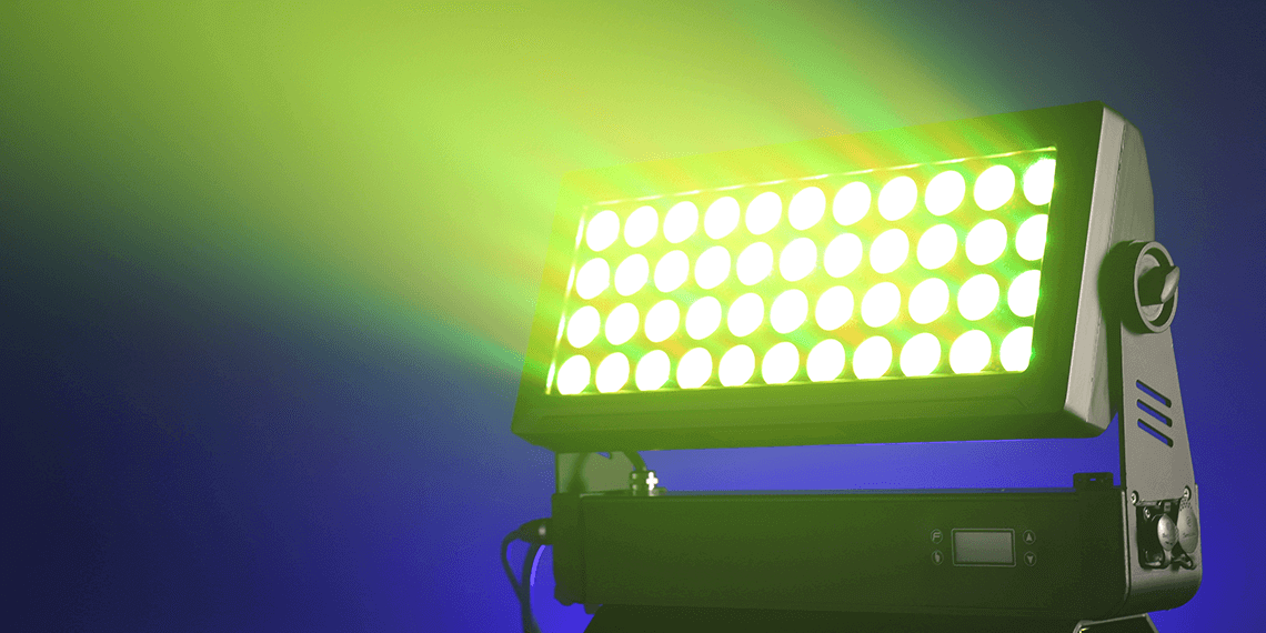 P5-44 RGBW 4IN1 LED WASH LIGHT